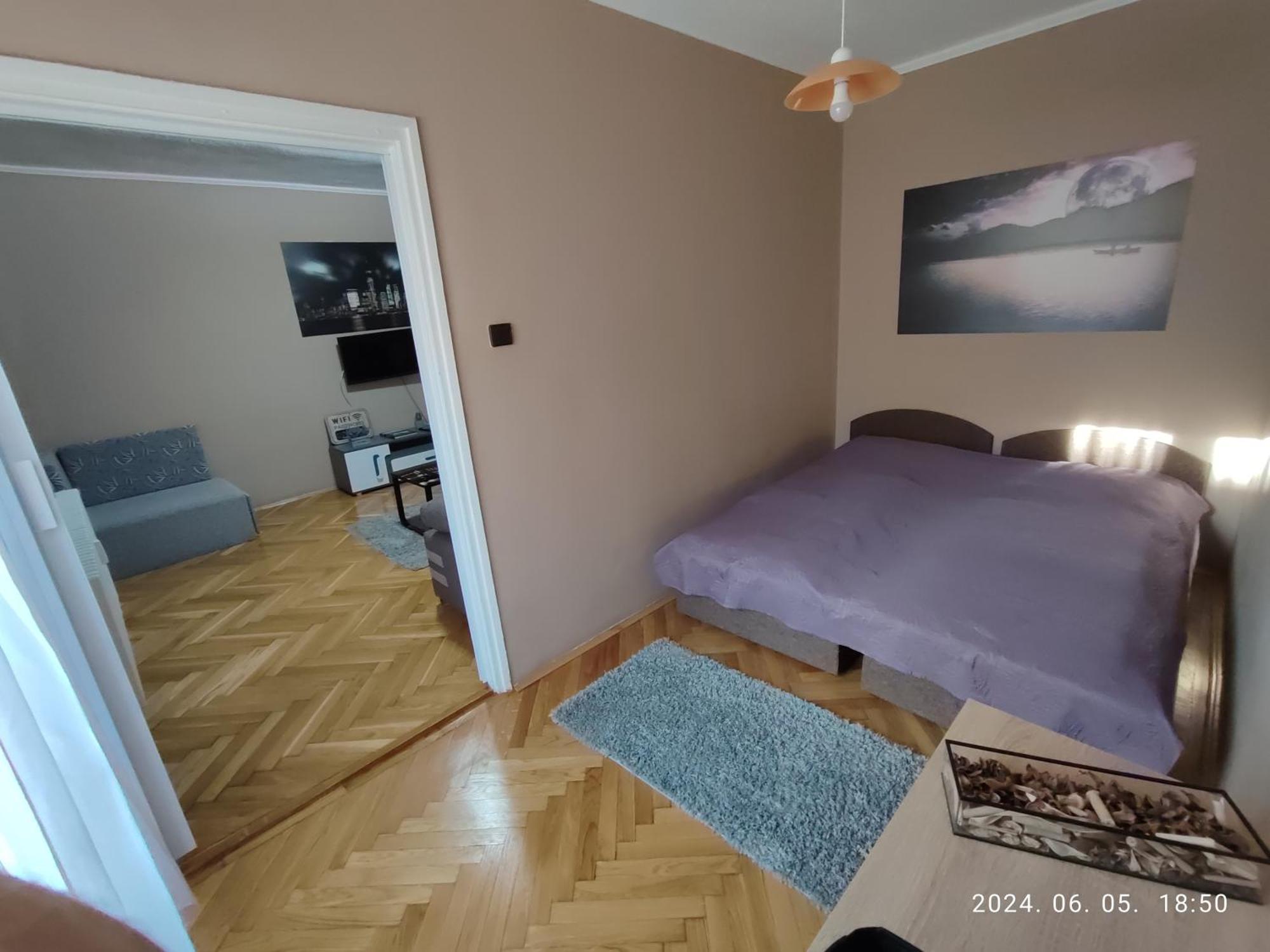 Startpont Apartman Pécs Extérieur photo